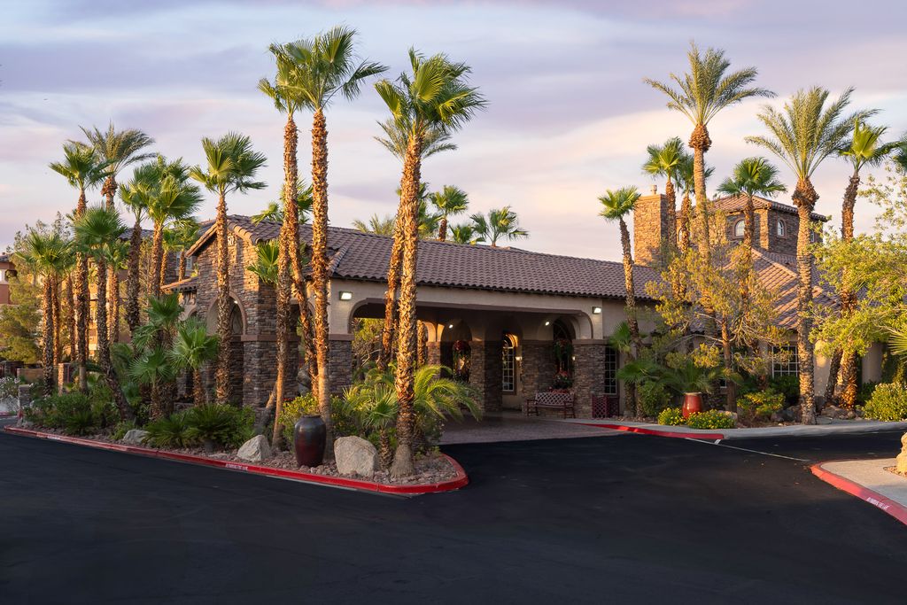 Carefree — Desert Inn & Town Center